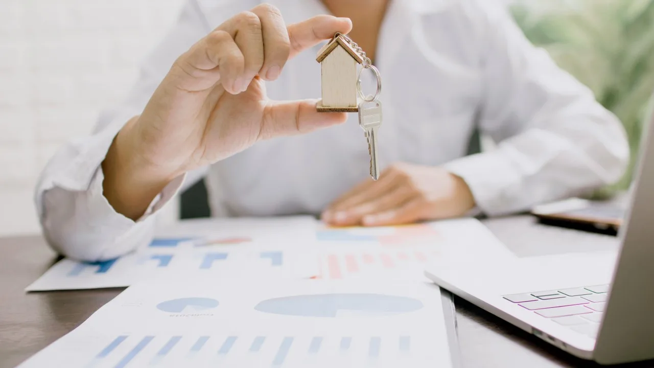 5 Mistakes Investors Make While Buying Shops in Hisar [Avoid These]